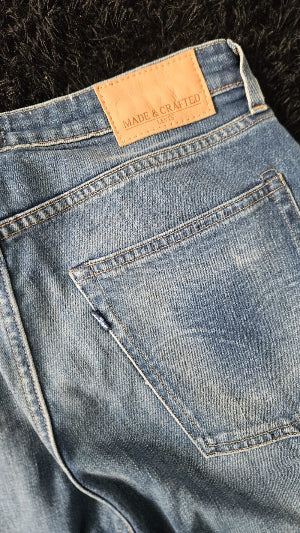 Jean Levi’s Made & Crafted Bleu Clair Délavé T34x34 – Coupe Droite Premium Seconde Main TBE