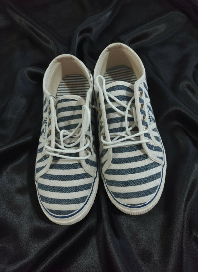 Superga × Scotch & Soda Édition Collector Taille 33 – Baskets Unisexe Neuf