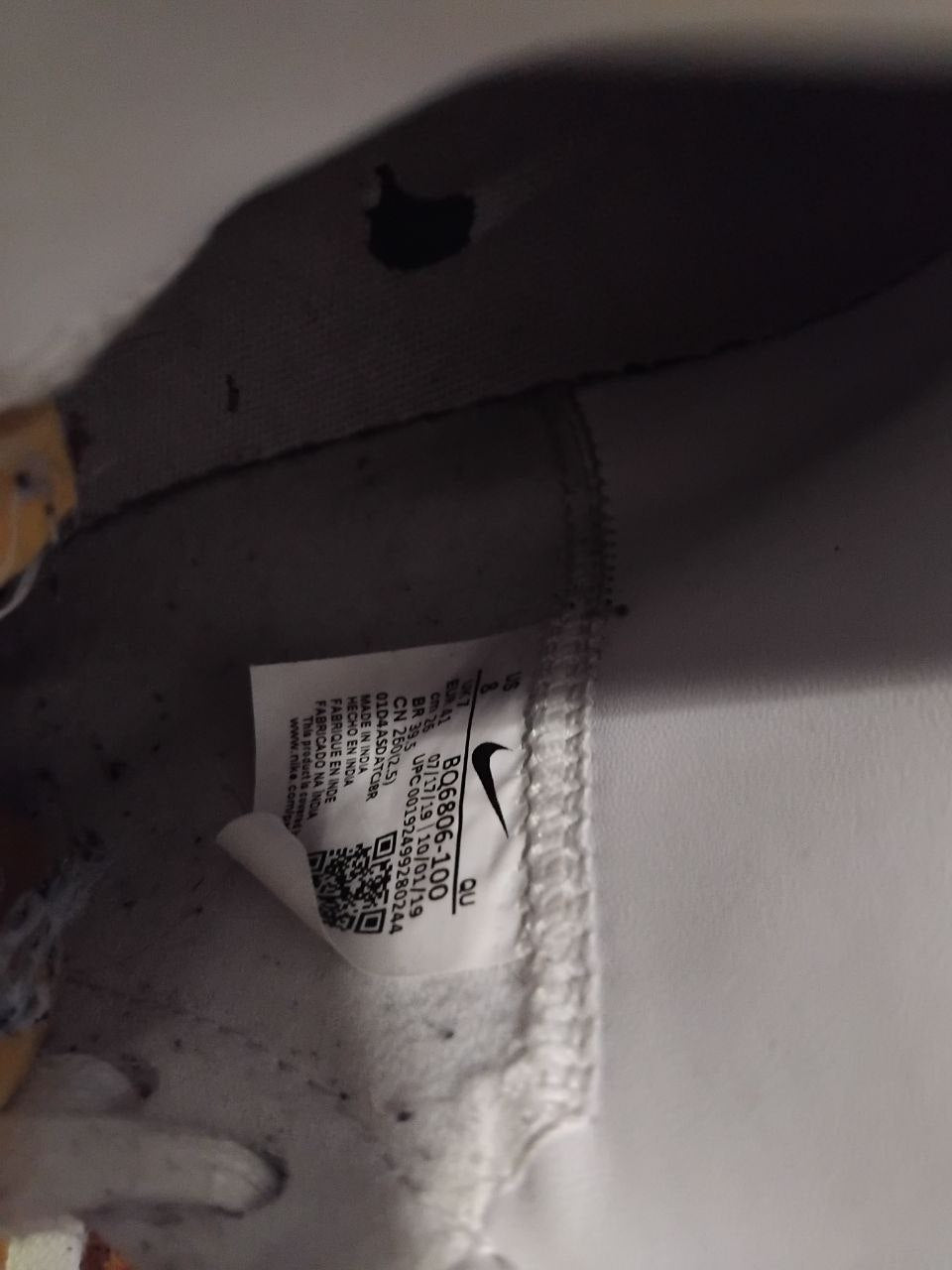 Nike Blazer Mid ’77 Blanches à Swoosh Noir T41 – Baskets Montantes Seconde Main TBE