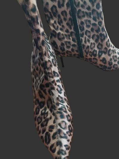Bottines Léopard à Talons Aiguilles T40 – Élégance Sauvage Féminine Seconde Main TBE