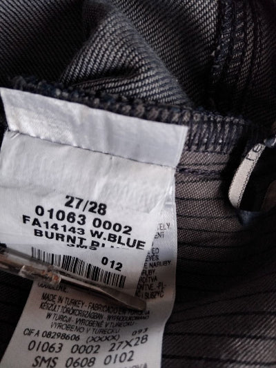 Jean Levi’s Carefully Nurtured Bleu Marine W27 L28 – Modèle Collector seconde main TBE