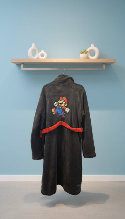 Peignoir tout doux,  MARIO sous licence. 10 /12 ans . Seconde main en TBE