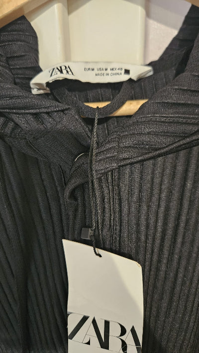 Pull Noir ZARA à Effet Plissé Taille M – Mode Tendance Seconde Main TBE