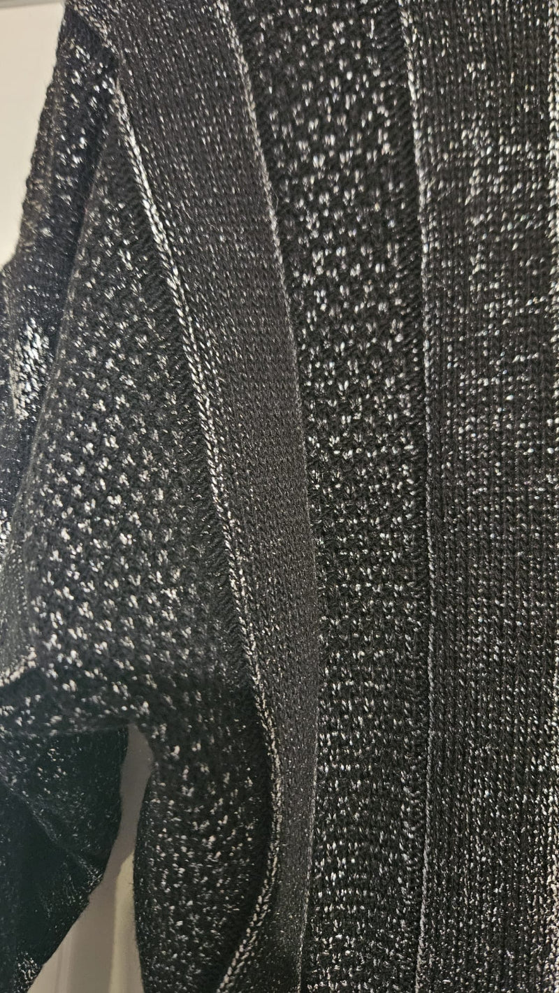 Pull doux torsadé, taille unique , Noir et  brillant - seconde main TBE