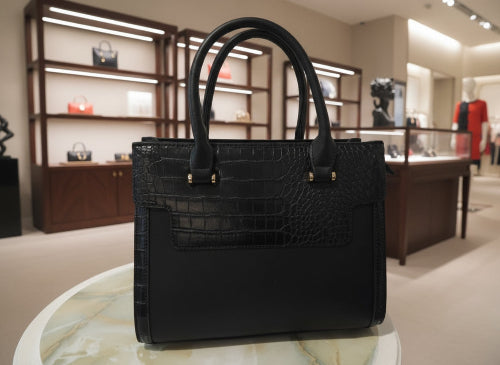 Sac à main noir texturé GALLANTRY – Élégant et pratique. Seconde main en TBE