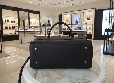 Sac à main noir texturé GALLANTRY – Élégant et pratique. Seconde main en TBE