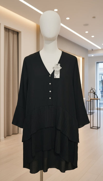 Tunique Red Queen Noire Plissée L/XL – Élégante, Fluide et Neuve