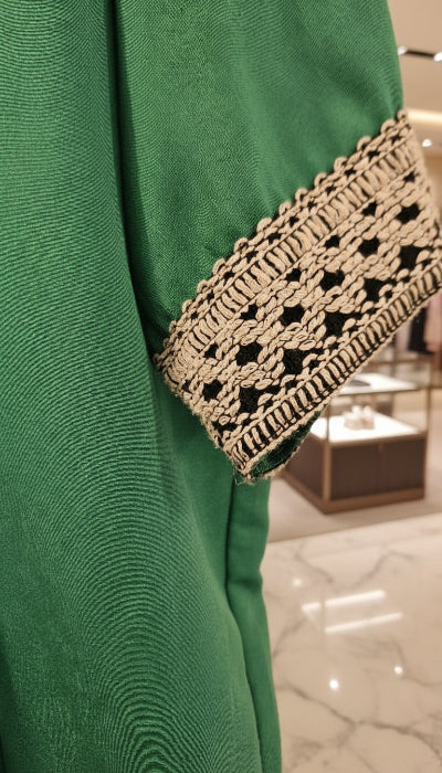 Caftan Court Vert Brodé – Tenue Orientale Tendance TU Seconde Main TBE