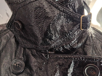 Trench coat long Yves Saint Laurent Rive Gauche vinyle noir – Seconde main TBE